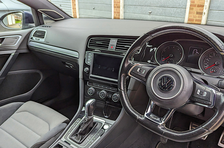 Volkswagen Golf Estate R-Line - photo 6