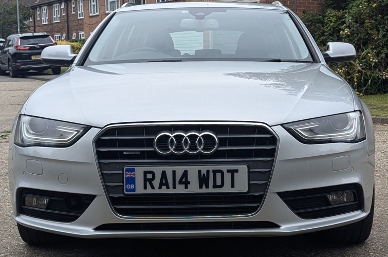 Audi A4 Avant 2014 2.0l TFSI Quattro - photo 1