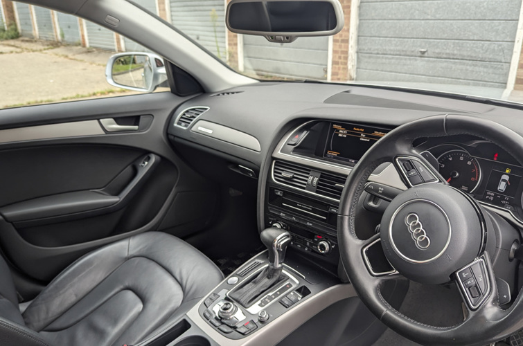 Audi A4 Avant 2014 2.0l TFSI Quattro - photo 10