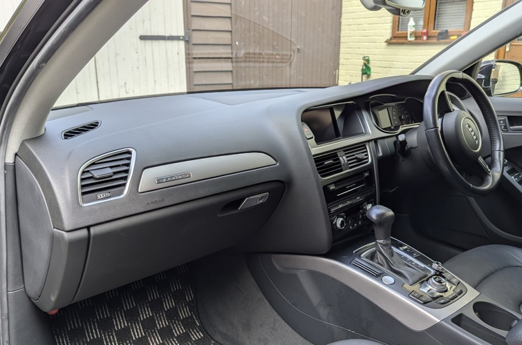 Audi A4 Avant 2014 2.0l TFSI Quattro - photo 17