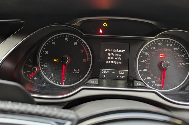 Audi A4 Avant 2013 2.0l TFSI Quattro S-Line - photo 10