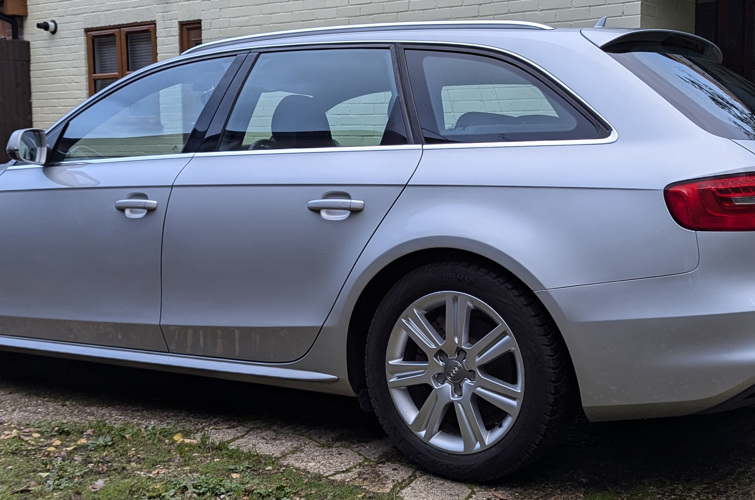 Audi A4 Avant 2013 2.0l TFSI Quattro S-Line - photo 4