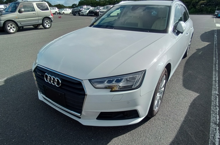 Audi A4 Avant Quattro 2016 2.0l TFSI - photo 1