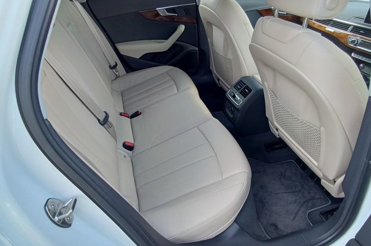 Audi A4 Avant Quattro 2016 2.0l TFSI - photo 13