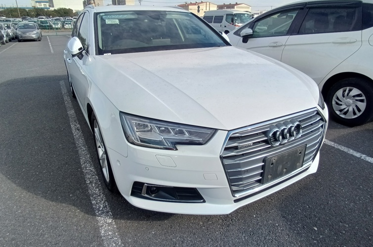 Audi A4 Avant 2018 2.0l TFSI - photo 5