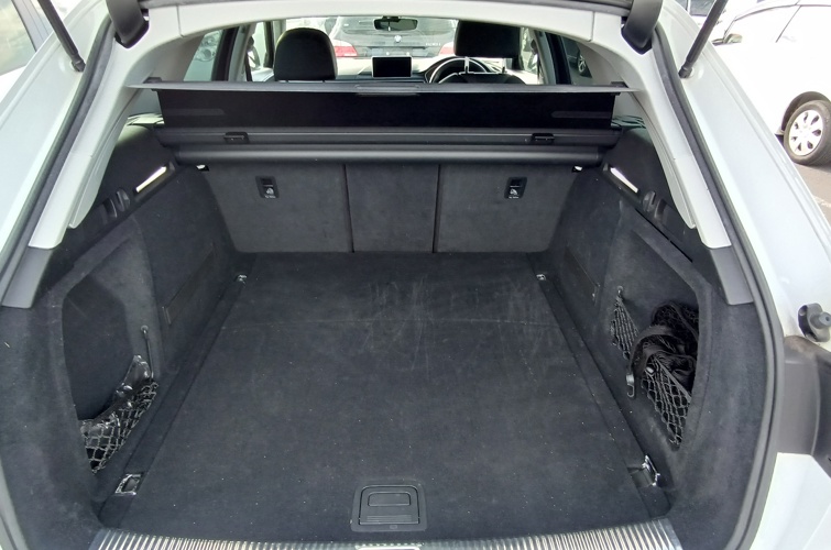 Audi A4 Avant 2018 2.0l TFSI - photo 8