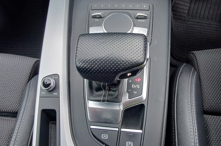 Audi A4 Avant 2016 2.0l TFSI S-Line - photo 9