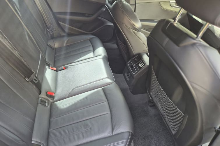 Audi A4 Avant 2018 2.0l TFSI - photo 15
