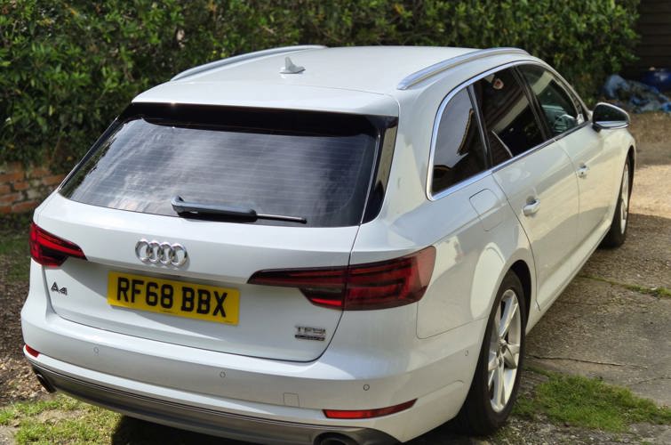 Audi A4 Avant 2018 2.0l TFSI - photo 28