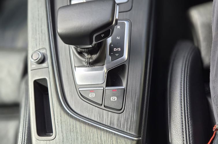 Audi A4 Avant 2018 2.0l TFSI - photo 10