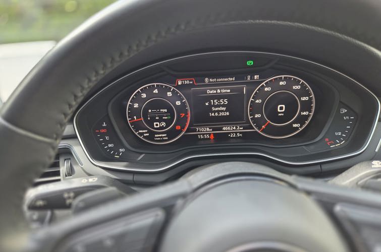 Audi A4 Avant 2018 2.0l TFSI - photo 12