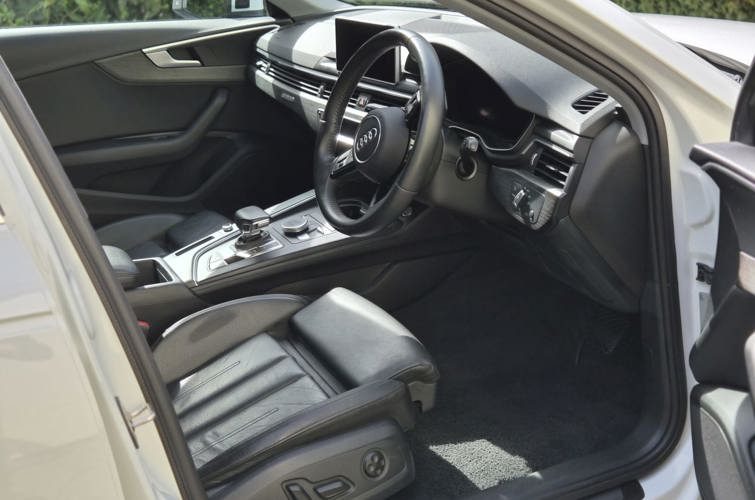 Audi A4 Avant 2018 2.0l TFSI - photo 18