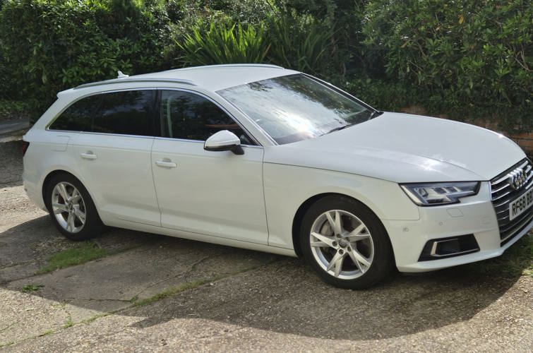 Audi A4 Avant 2018 2.0l TFSI - photo 27